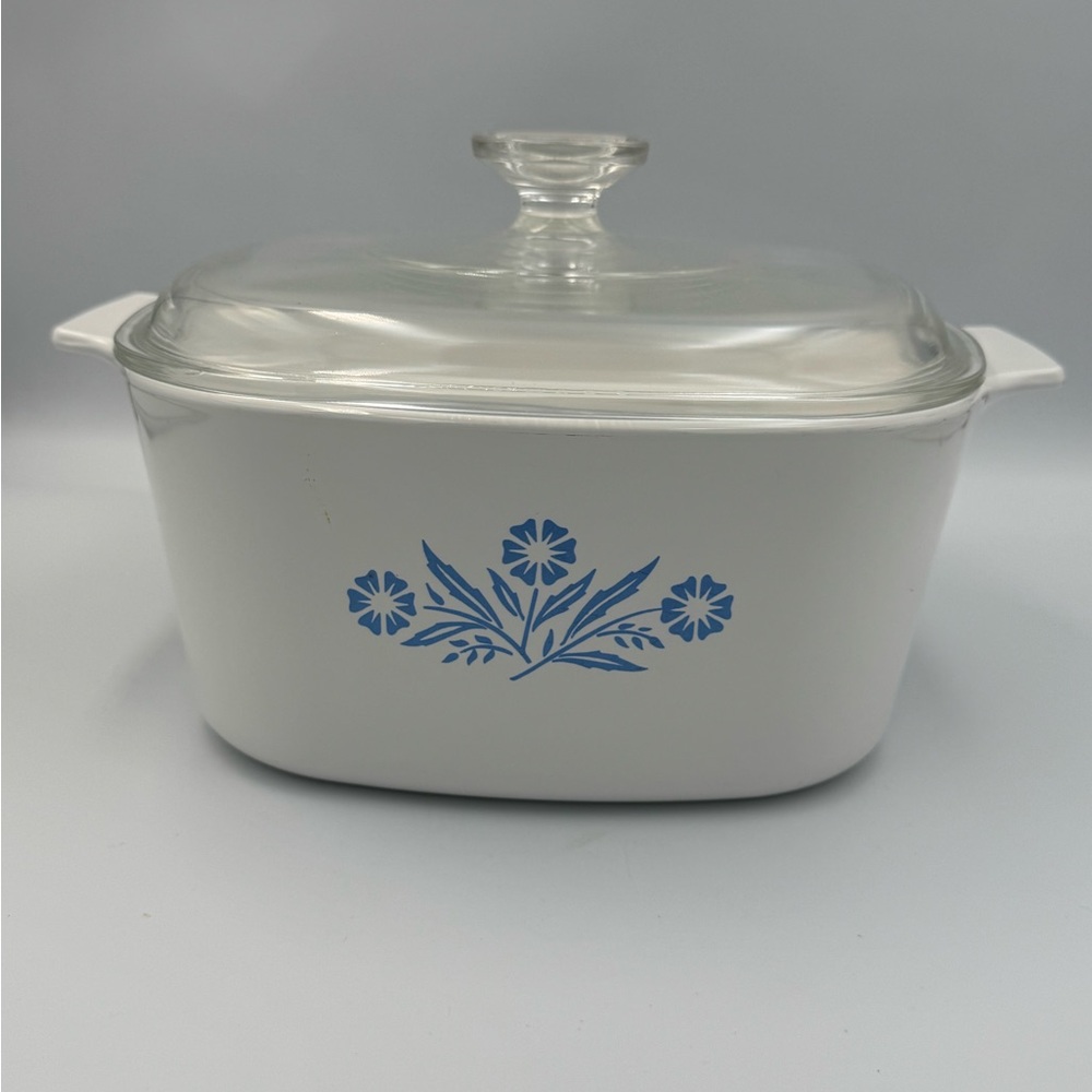 Vintage CorningWare Blue Cornflower 3 Qt Casserole A-3-B w Pyrex Lid
